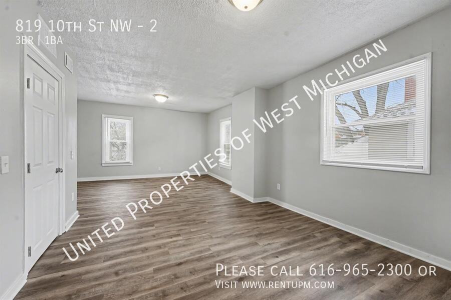 819 10th St Nw #2 - Photo 4 of 16