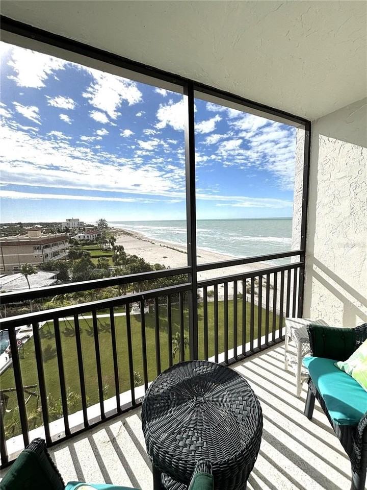 631 Alhambra Rd #702 - Photo 3 of 14