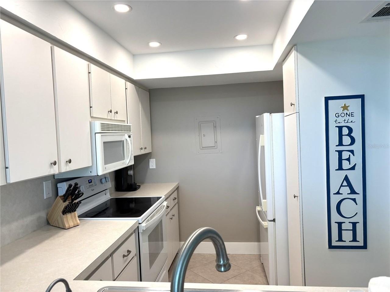 631 Alhambra Rd #702 - Photo 6 of 14