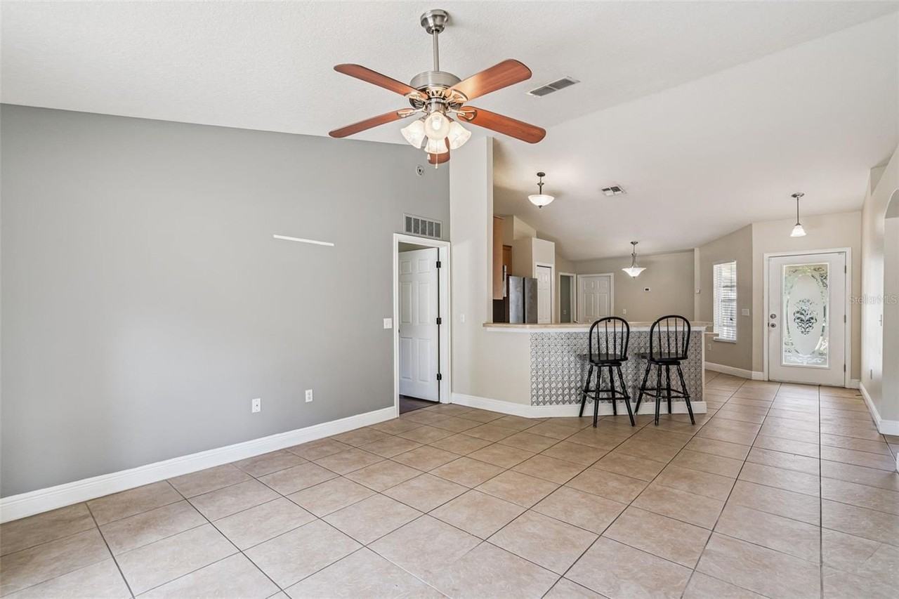 103 N Sparkman Ave - Photo 3 of 20