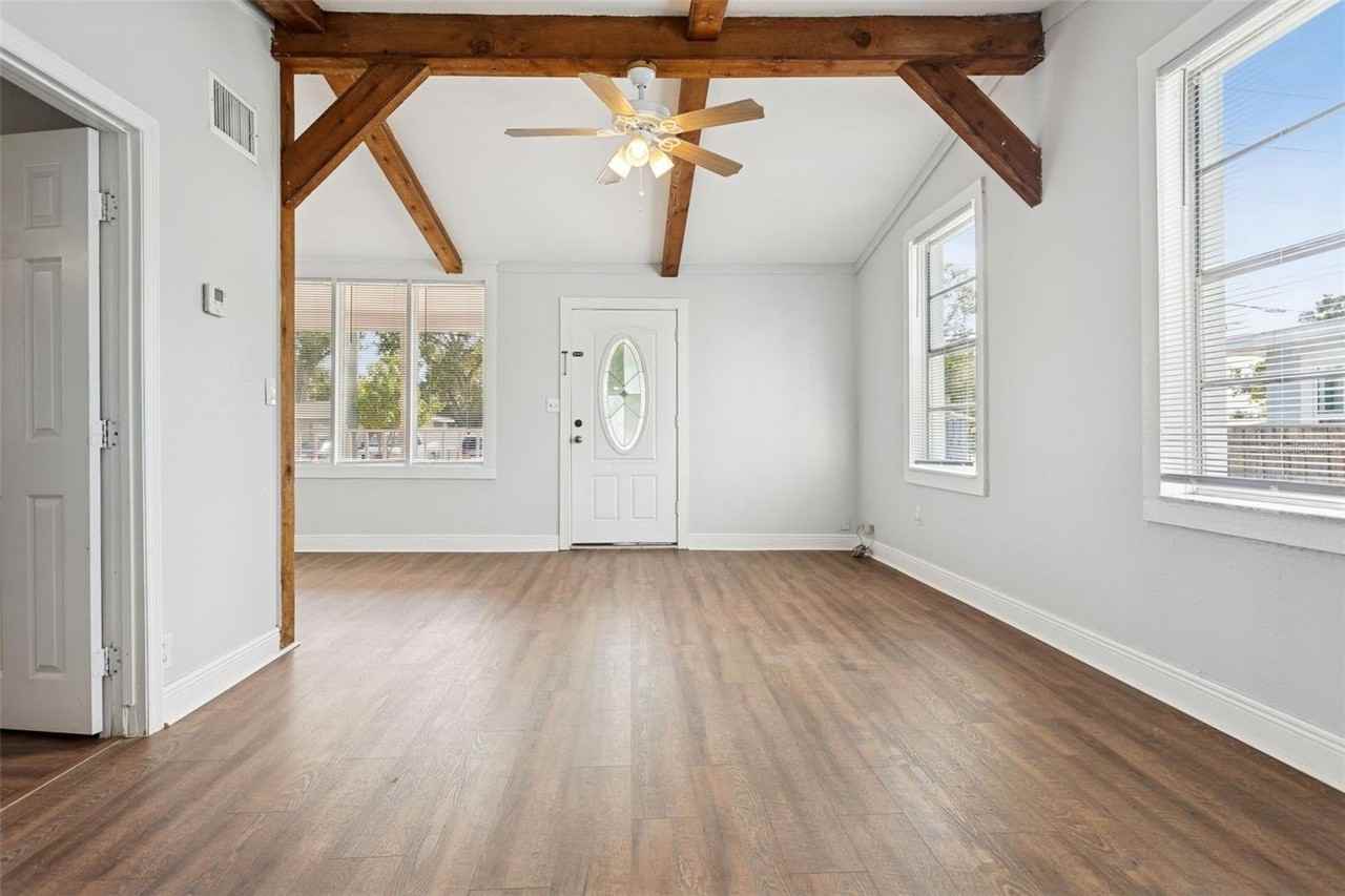 3923 W Broad St - Photo 5 of 25