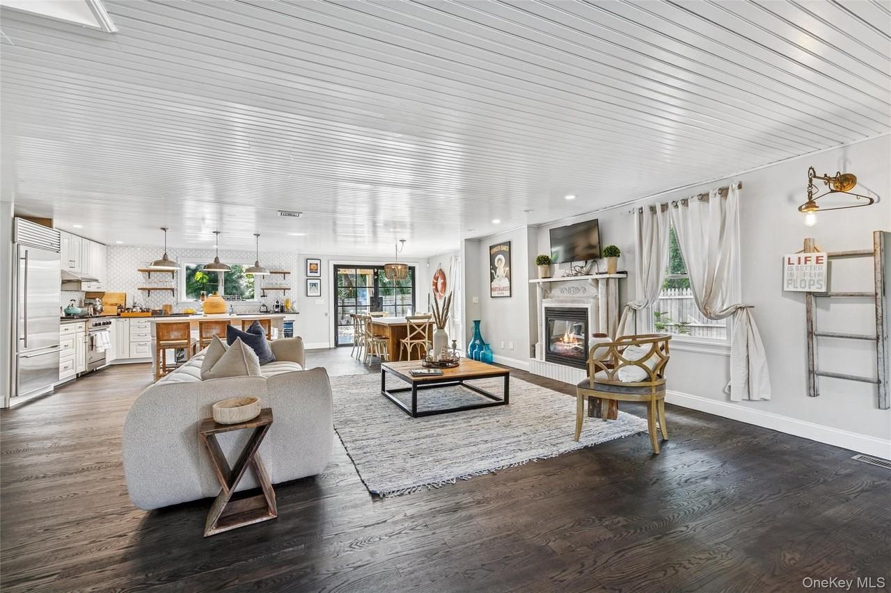 212 Lumber Ln - Photo 4 of 35