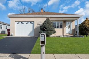 63 Hyannis St - Photo 1 of 1