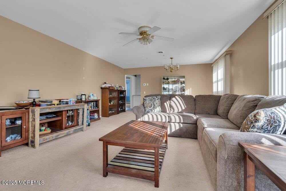 63 Hyannis St - Photo 5 of 20