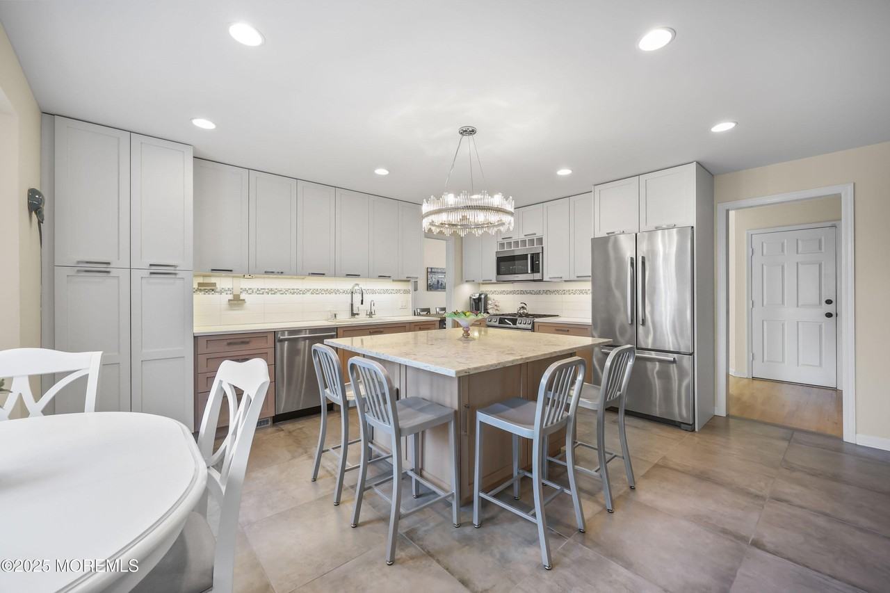 202 2nd Ave - Photo 3 of 40