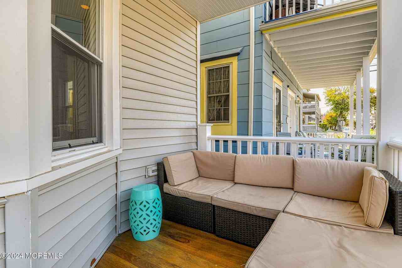 36 Heck Ave - Photo 5 of 35