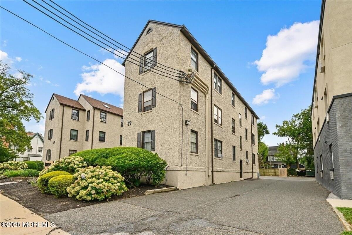 17 Leroy Pl Apt 3b #3B - Photo 3 of 38