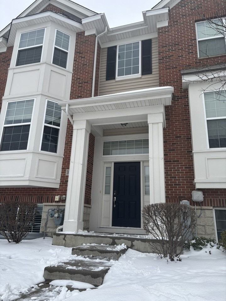 10611 W 154th Pl - Photo 2 of 24