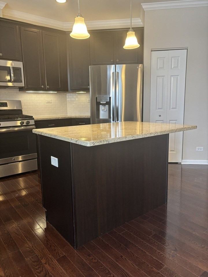 10611 W 154th Pl - Photo 4 of 24