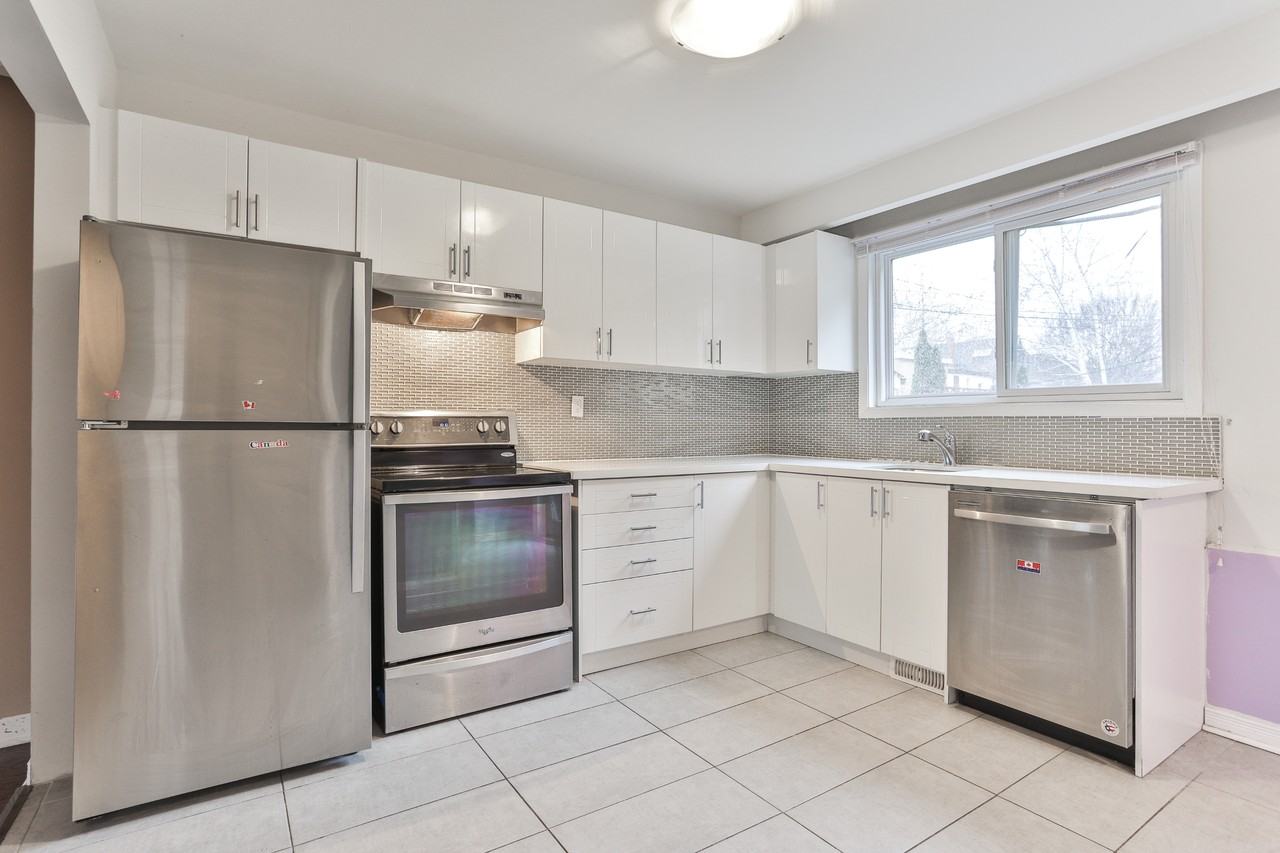 116A Donlands Ave - Photo 2 of 11