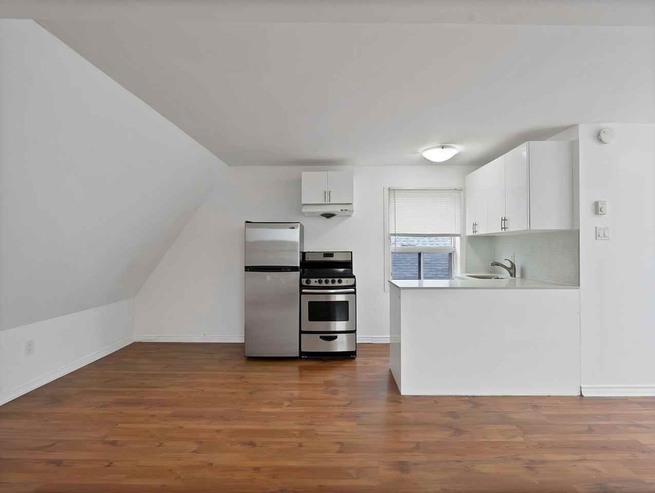 105 Galt Ave - Photo 3 of 13