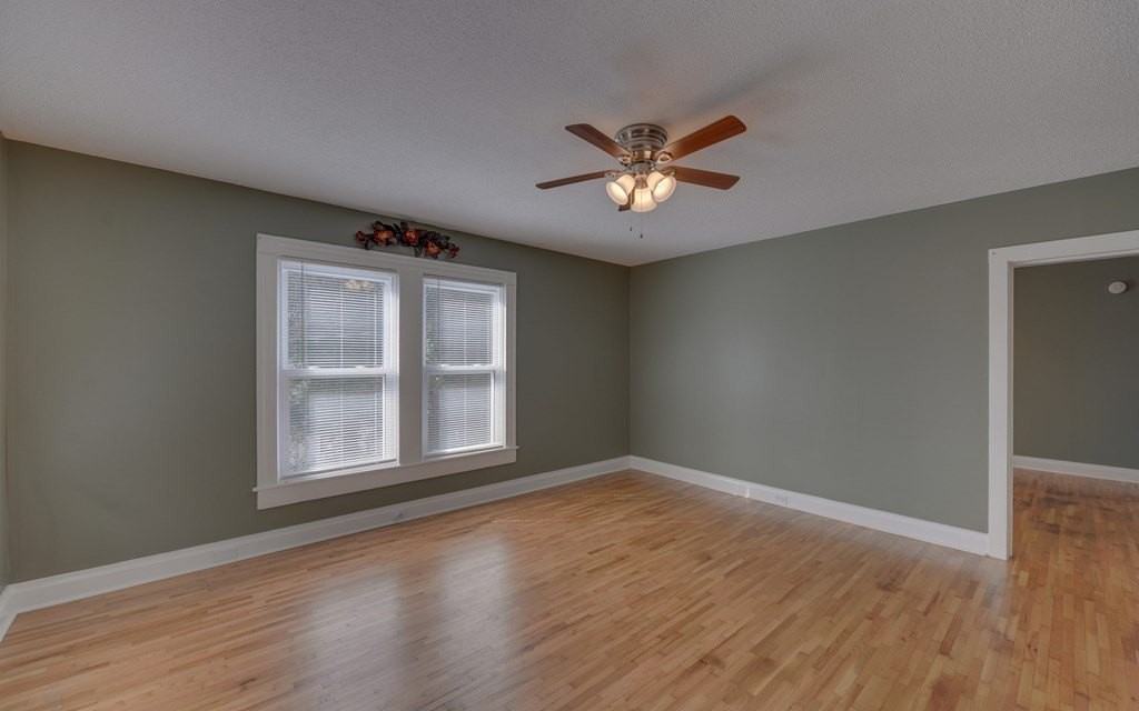 113 Prospect St - Photo 3 of 16