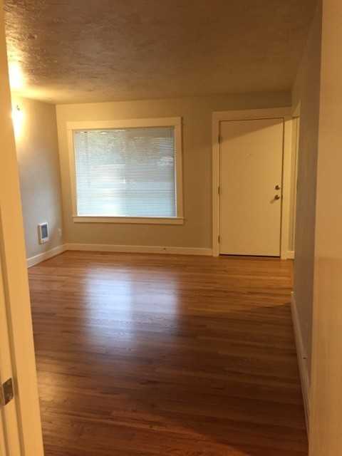 Lombardy Apartments - Photo 4 of 31