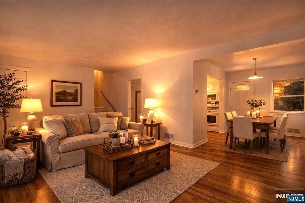 92 Arbor Drive - Photo 3 of 6