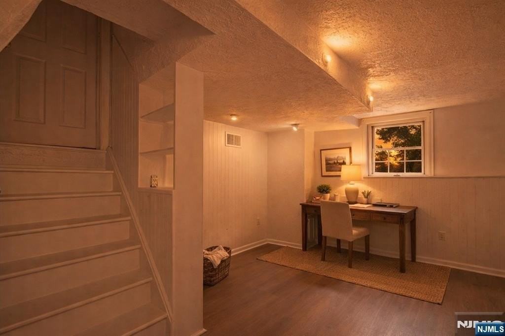 92 Arbor Drive - Photo 5 of 6