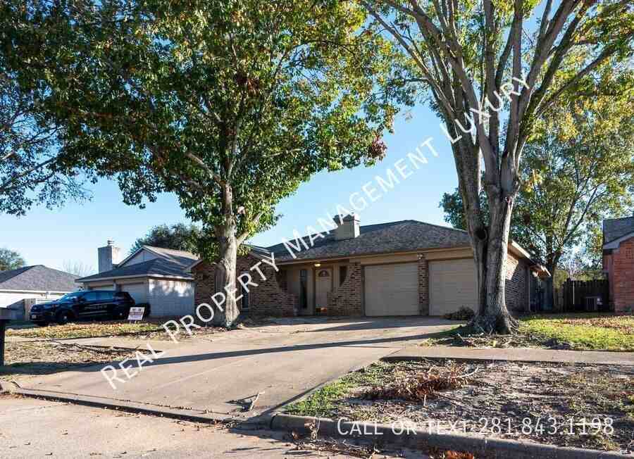 22811 Elkana Deane Ln - Photo 5 of 32