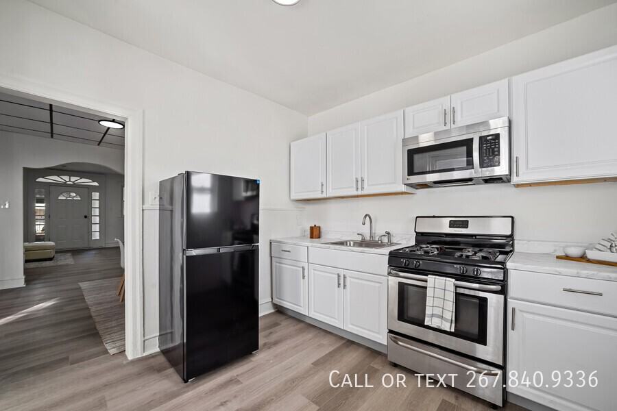 312 E Eleanor St - Photo 3 of 27