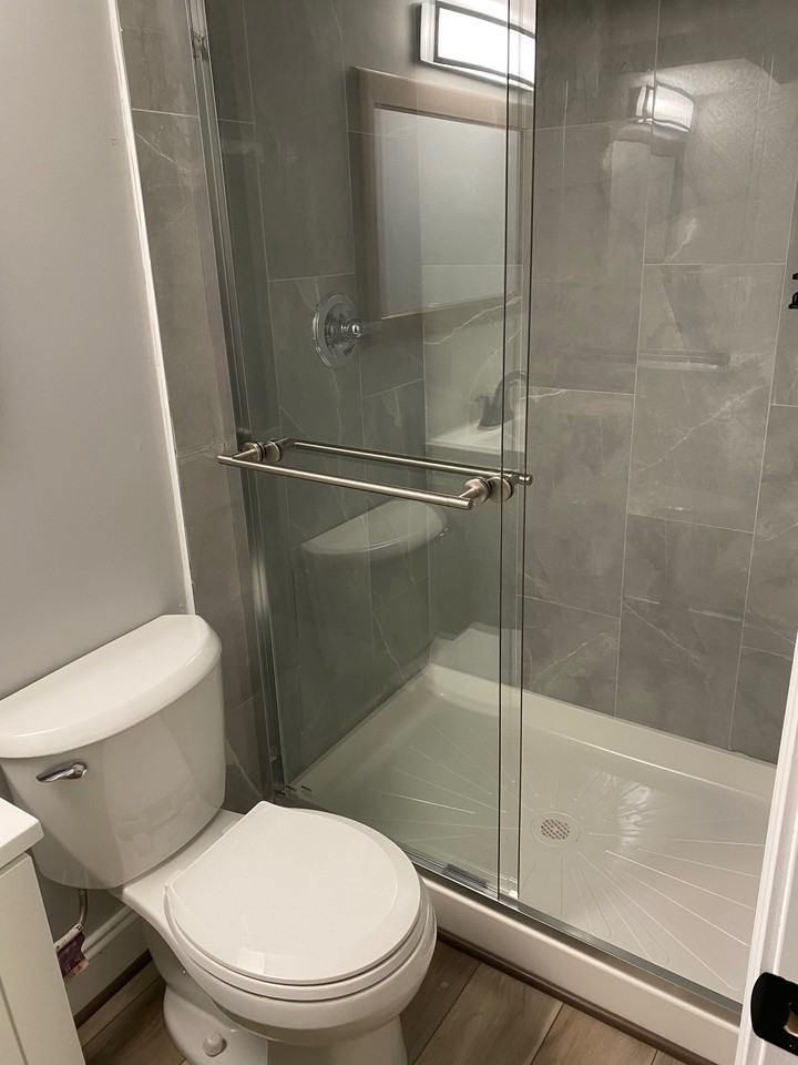 1233 N Luzerne Ave - Photo 3 of 11