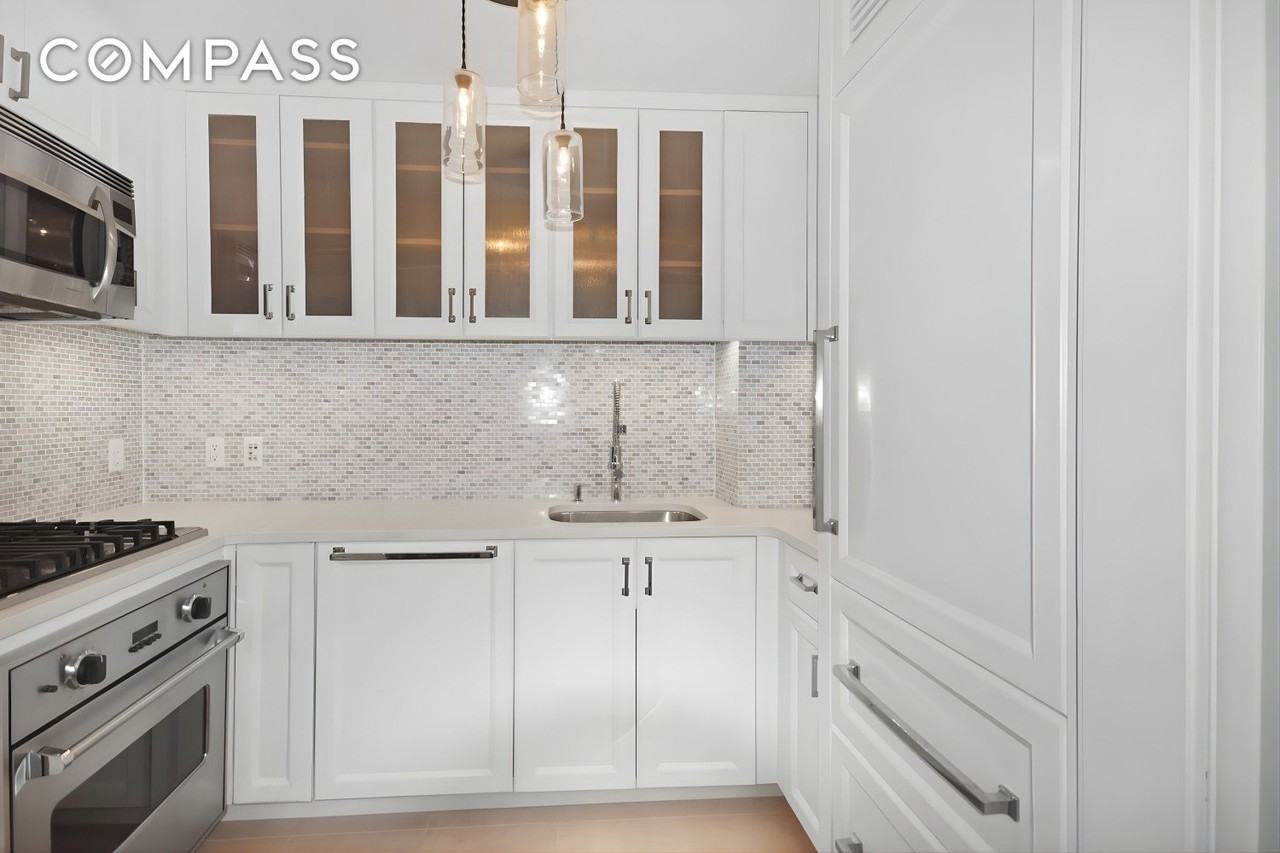 205 E 85th St #5A - Photo 2 of 15