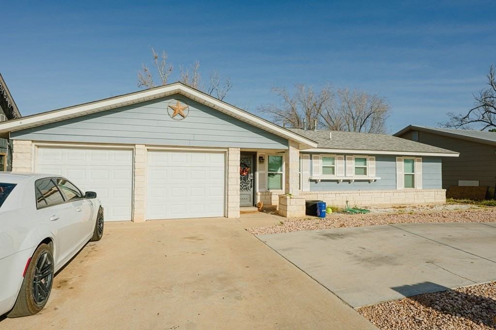 1529 E 52nd St - Photo 2 of 16