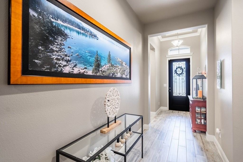 11 Los Campos Dr - Photo 3 of 30