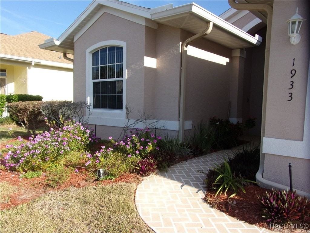 1933 W Shanelle Path - Photo 2 of 30