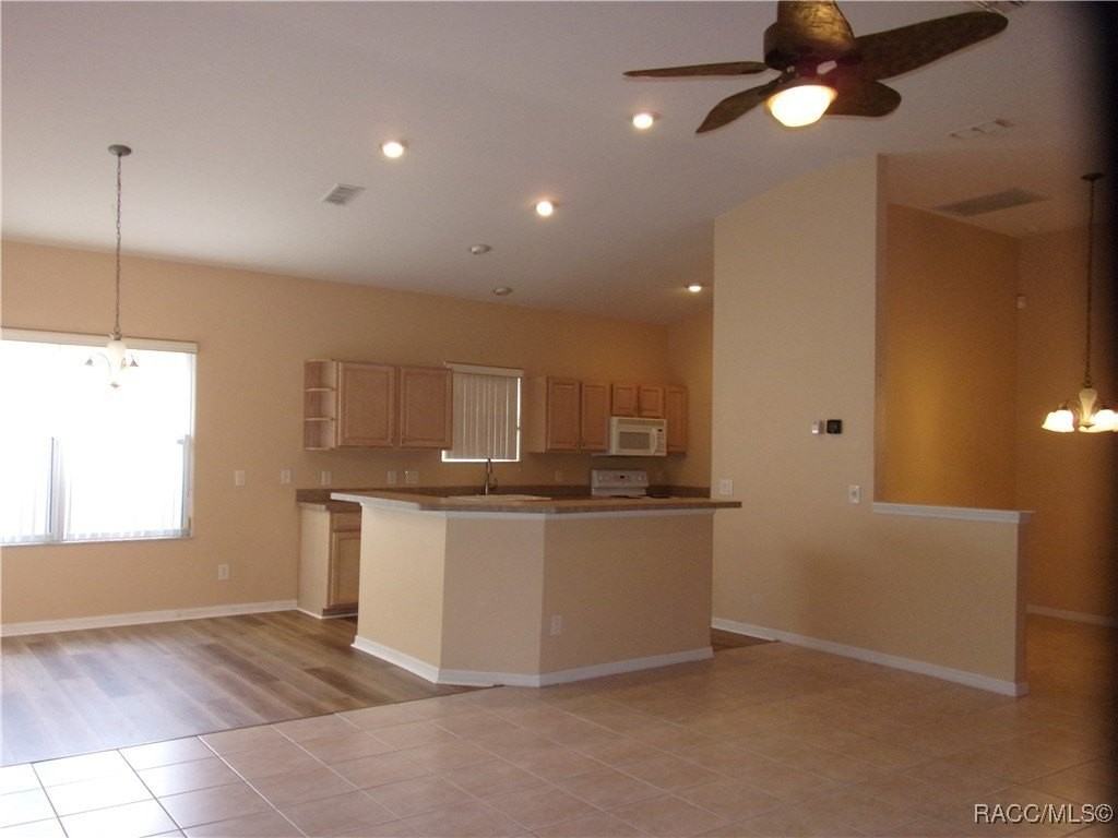 1933 W Shanelle Path - Photo 3 of 30