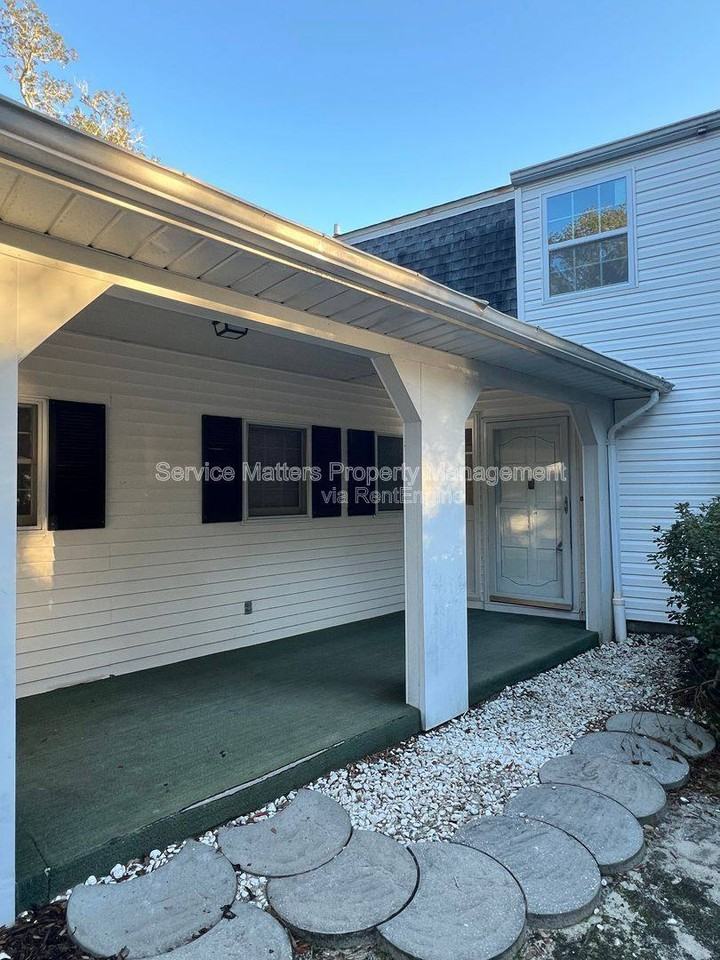 1708 Briza Del Mar Dr - Photo 3 of 10