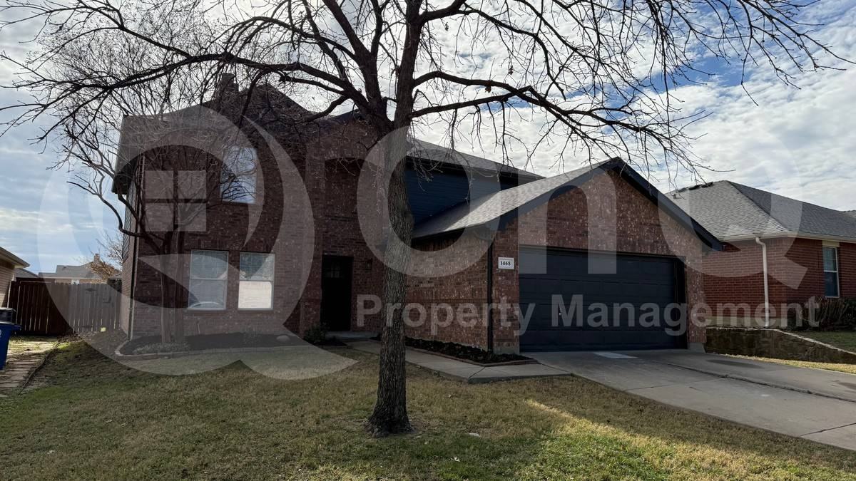 1468 Waterford Dr - Photo 3 of 10