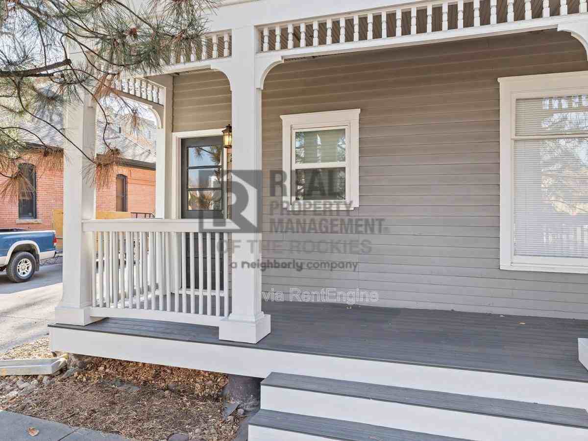 219 W Mulberry St - Photo 2 of 10