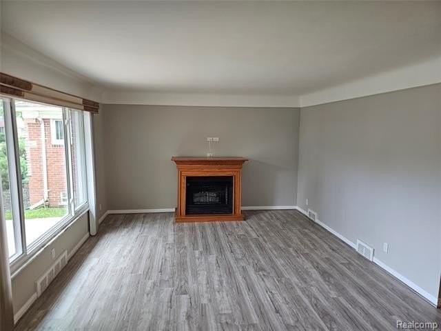 23091 Sussex St - Photo 2 of 14