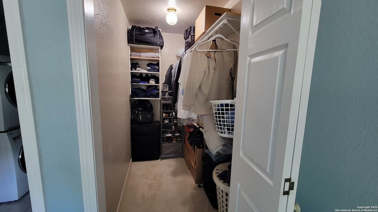 1108 Canyon Dr - Photo 7 of 7