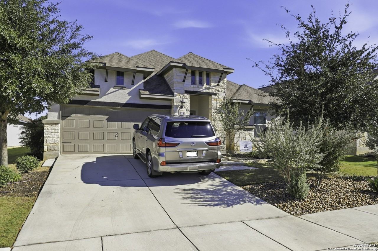 123 Escondido - Photo 3 of 30