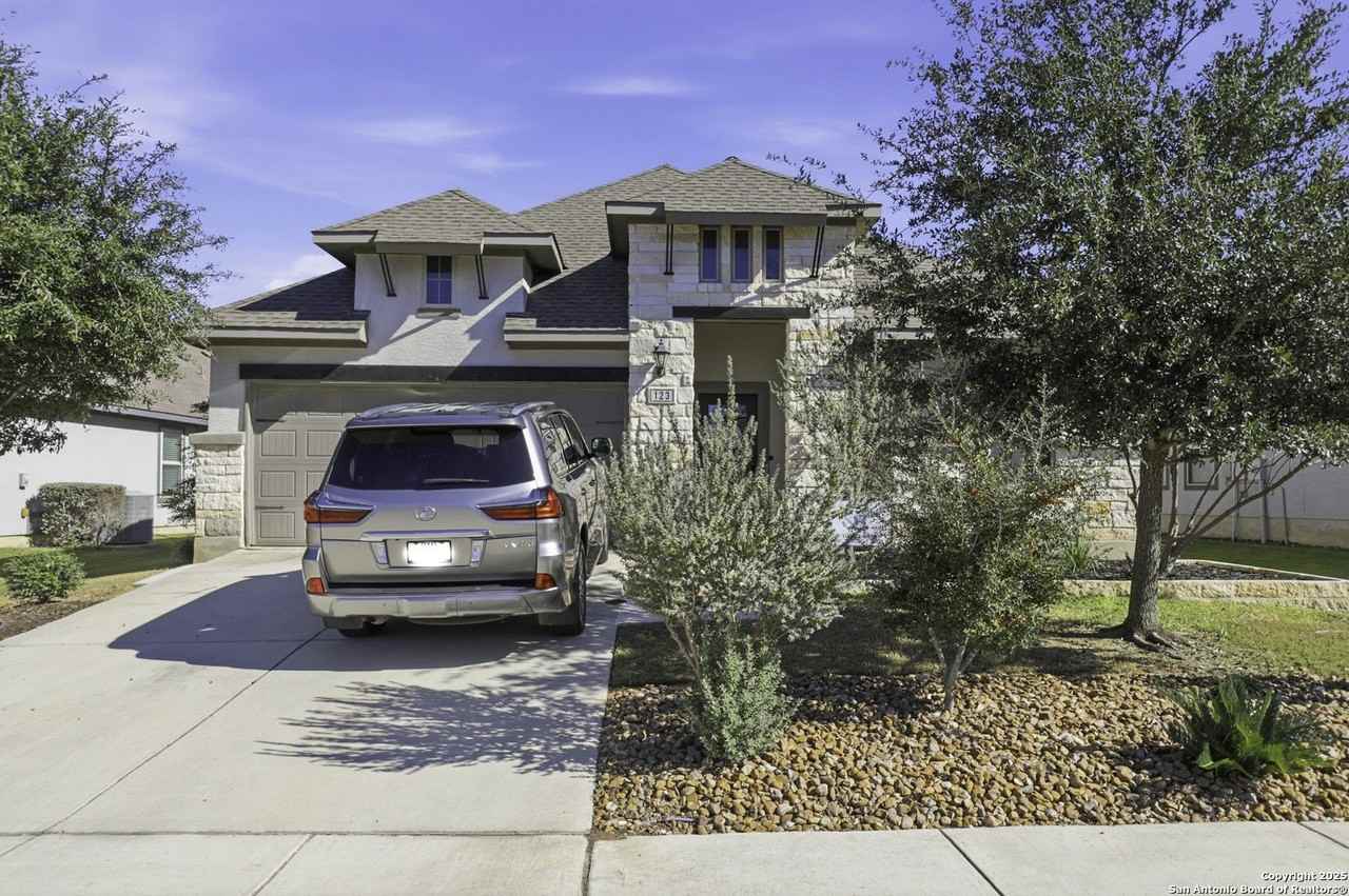 123 Escondido - Photo 4 of 30