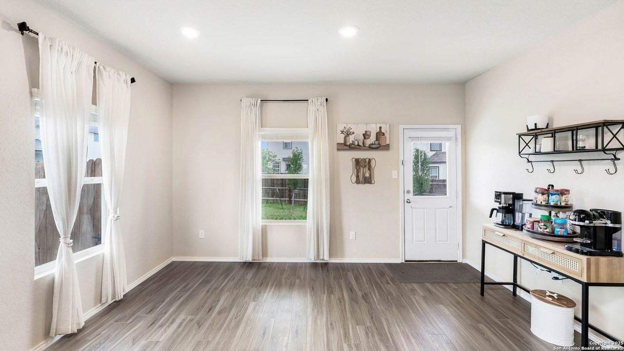 186 Porcupine Ln - Photo 5 of 20