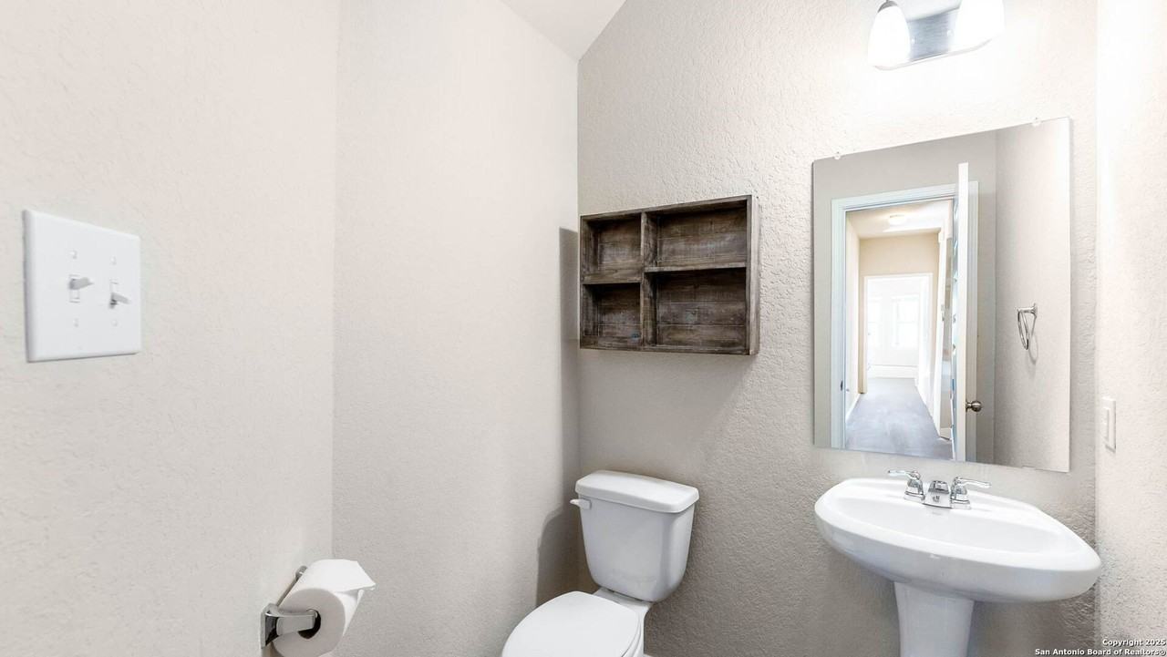 186 Porcupine Ln - Photo 7 of 20