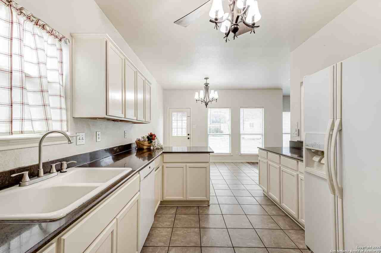 3619 Mill Meadow Dr - Photo 5 of 22