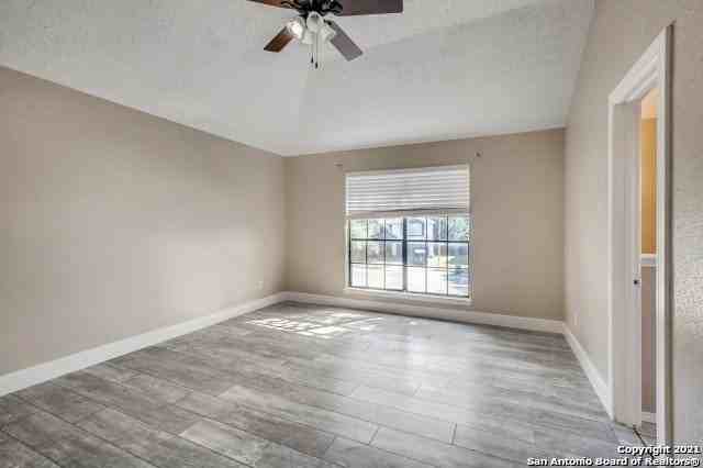 2809 Hidden Grove Ln - Photo 7 of 11