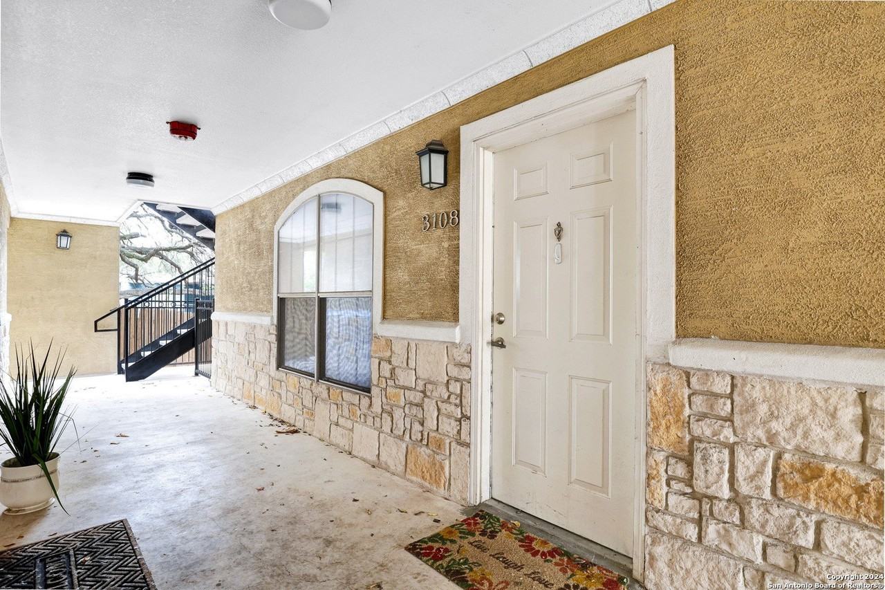 7323 Snowden Rd Apt 3108 #3108 - Photo 2 of 31