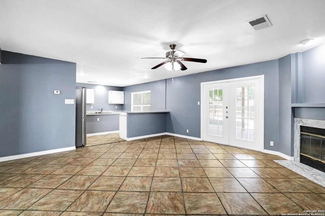 13211 Lost Lake Dr - Photo 7 of 29