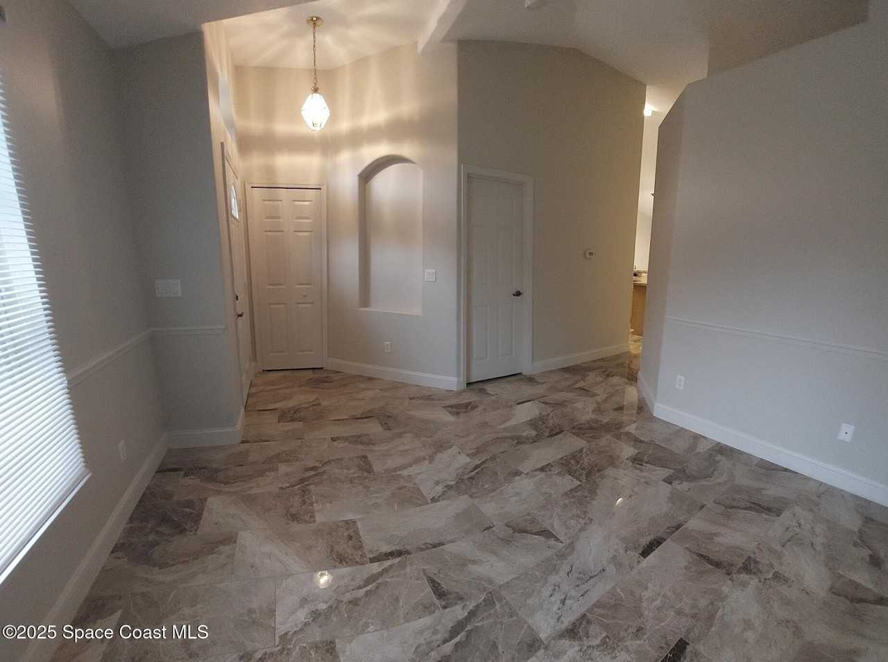 1751 Bobtail Dr - Photo 3 of 18