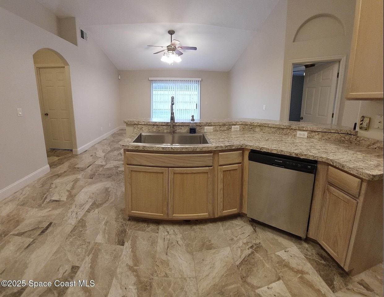 1751 Bobtail Dr - Photo 7 of 18