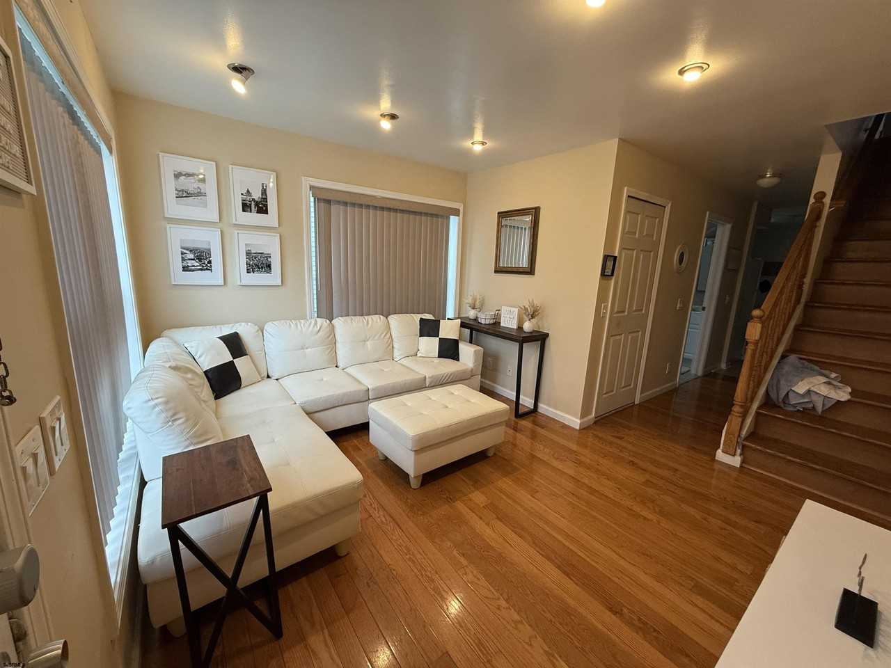 43 N Trenton Ave - Photo 4 of 31