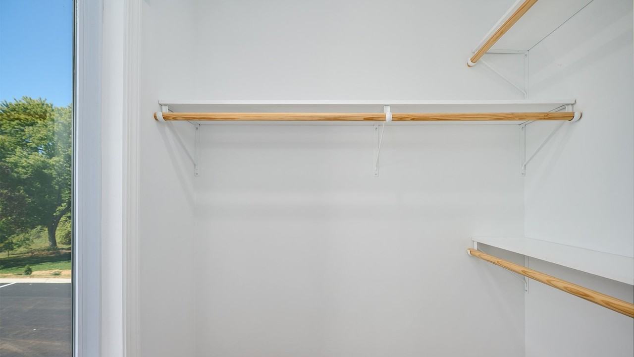 361 Crescent Dr Unit 2 - Photo 7 of 11