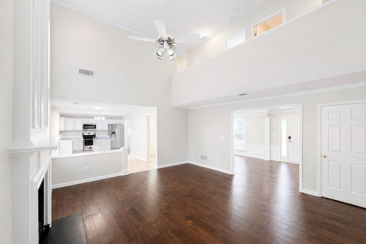 5830 Haterleigh Dr - Photo 5 of 18