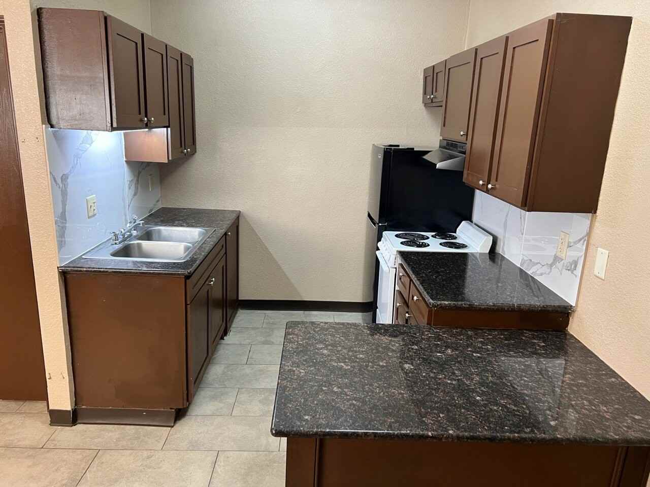 226 Cherry St - Photo 3 of 5