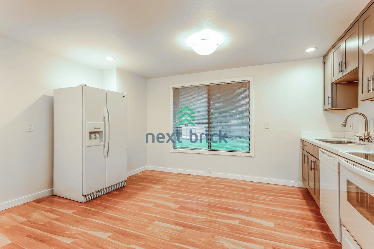 422 145th Ave Ne Unit B - Photo 6 of 20