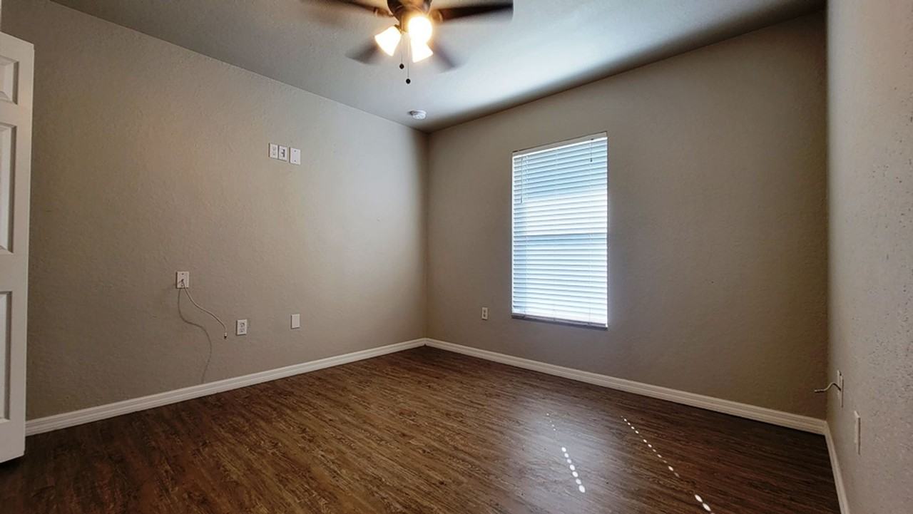 1319 W Anson Pl - Photo 6 of 12