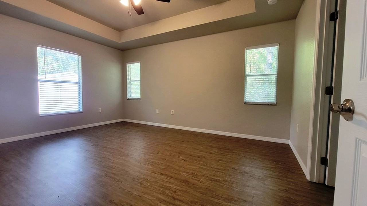 1319 W Anson Pl - Photo 7 of 12