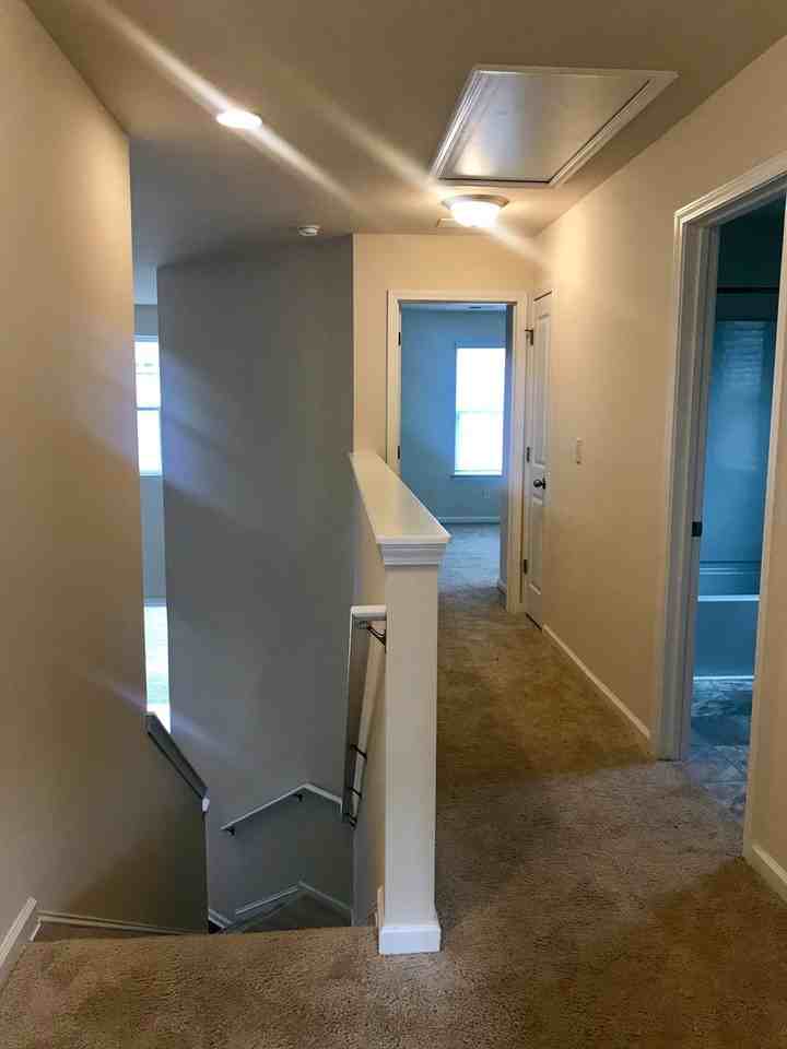 1141 Fairway Ln - Photo 7 of 39